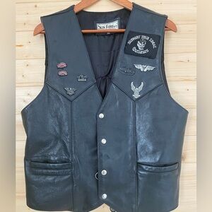 Harley-Davidson Men’s XL Black Leather Vest Pins Patches Motorcycle Biker